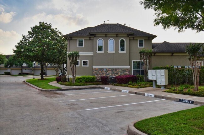Building Photo - 4323 Lake Walk Ct