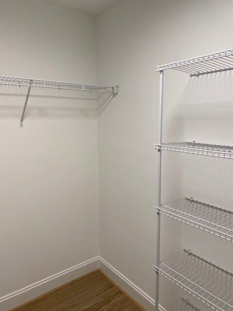 Building Photo - 1546 Sunglow Dr