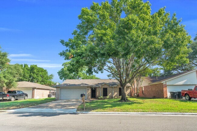 Primary Photo - 5306 Town Park Blvd