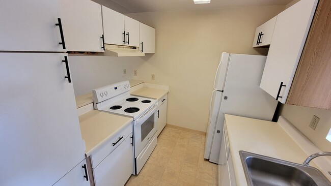 Building Photo - "Cliffside Villages" at Waipio 2 Bedroom 2...