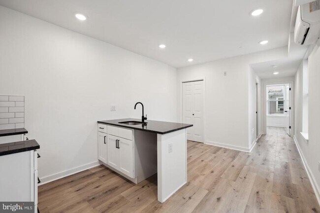 Building Photo - 3458 Frankford Ave