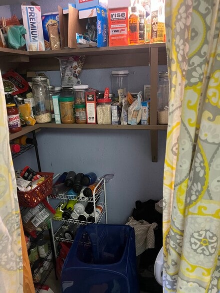 Building Photo - 470 S 39th St