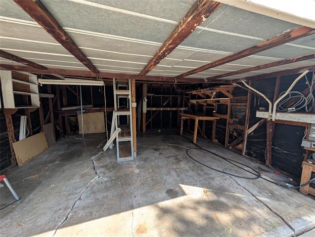 Building Photo - 328 La Salle Dr