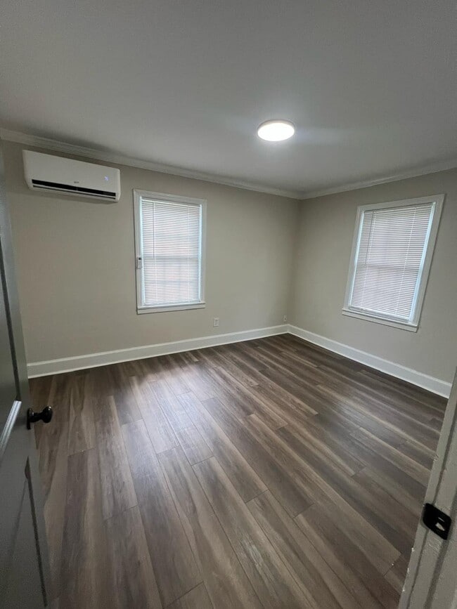 Building Photo - 104 Dukeland Dr
