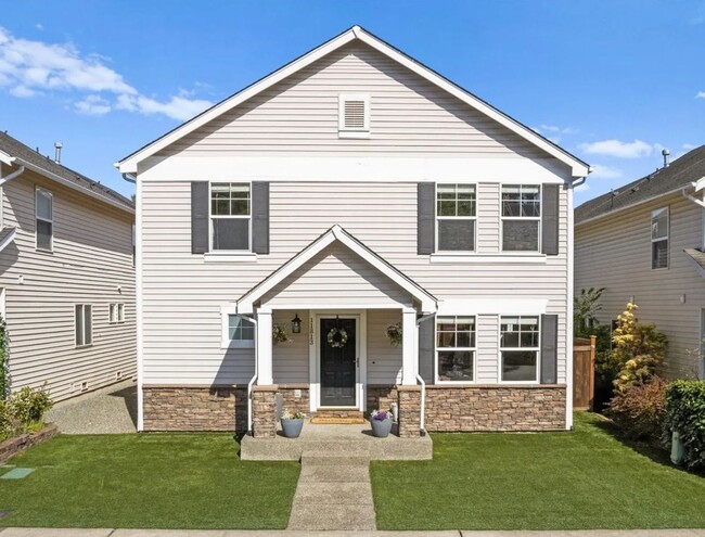 Primary Photo - Welcome to this beautiful 3-bedroom, 2.5-b...