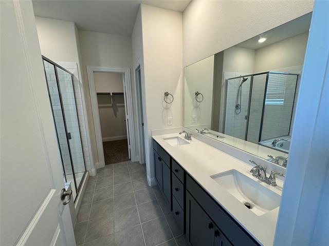 Building Photo - 1601 Blakely Pl