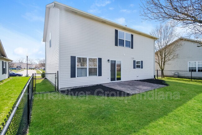 Building Photo - 5546 Bracken Dr