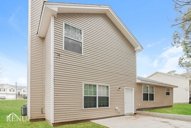 Building Photo - 3426 Newgold Trce