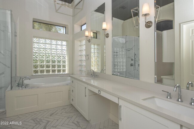 Building Photo - 22420 N 48th St