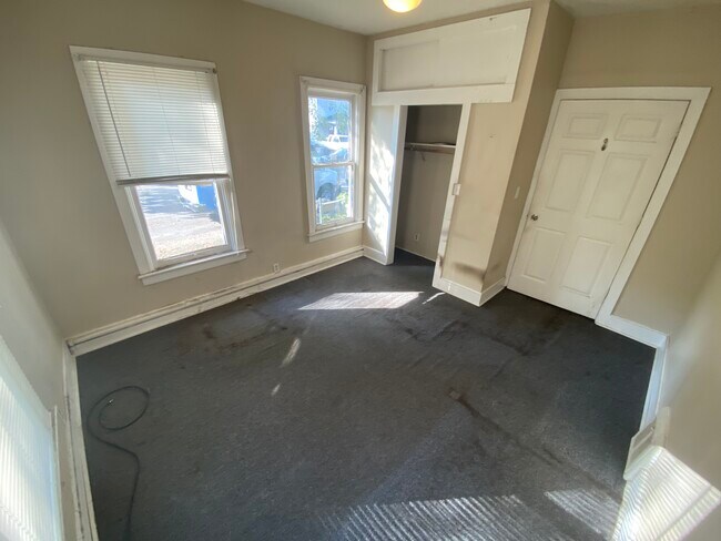 Building Photo - 332 Milburn Ct