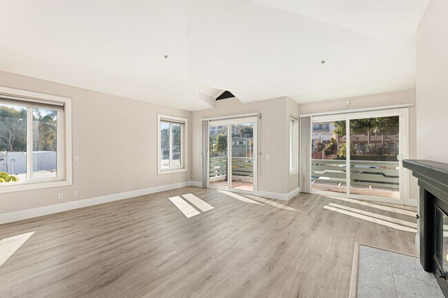 Building Photo - 841-3 3rd St