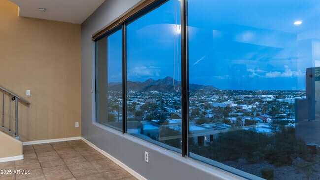 Building Photo - 44 W Foothill Dr