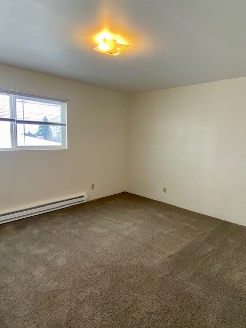 Building Photo - 912d Elk St