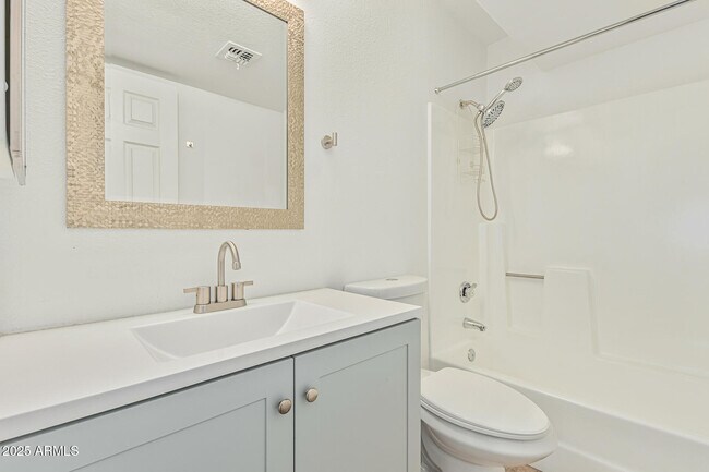 Building Photo - 985 N Granite Reef Rd