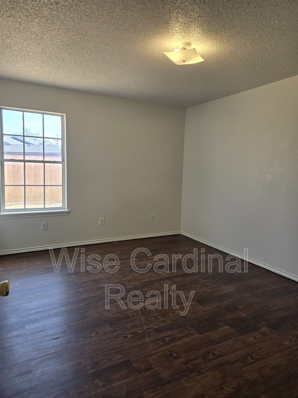 Building Photo - 5709 Auburn Dr