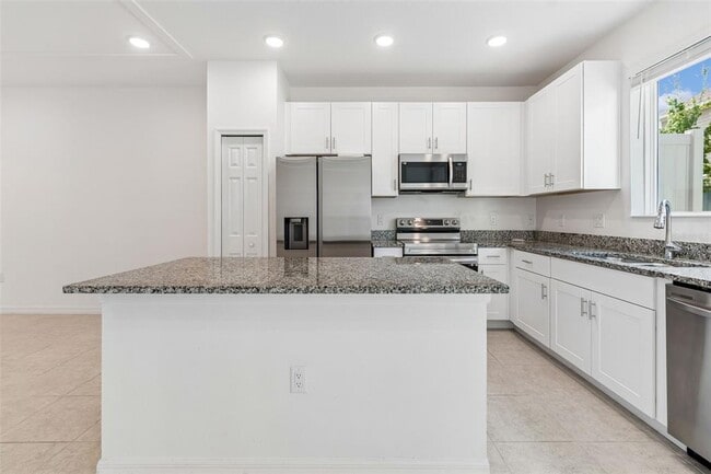 Building Photo - 34214 Cinder Wy