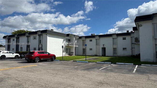 Building Photo - 7226 SW 94th Pl