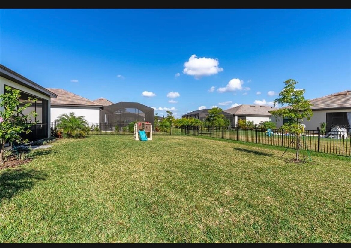 Building Photo - 15246 Serene Shores Loop