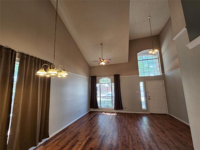 Building Photo - 1225 Lake Haven Dr