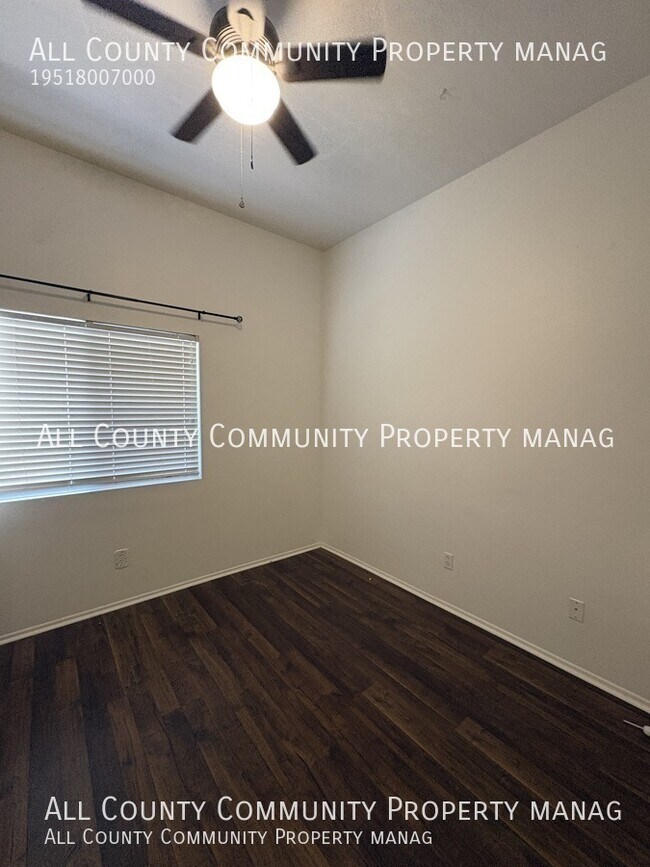 Building Photo - 39560 Bonaire Way
