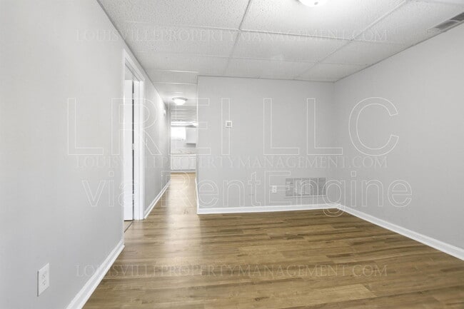 Building Photo - 704-706 Roselane St