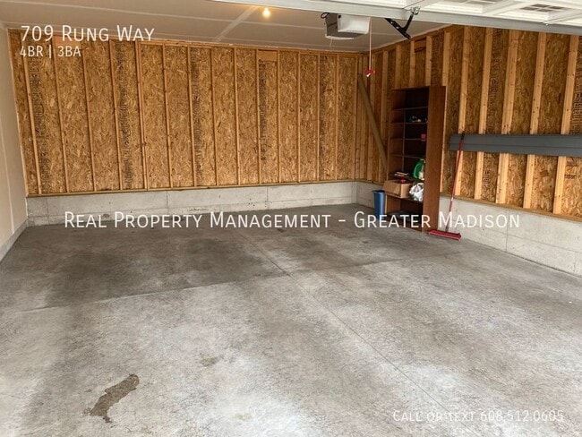 Building Photo - 709 Rung Way