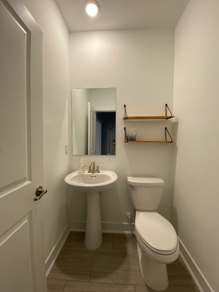 Building Photo - 3105 Aviator Ave