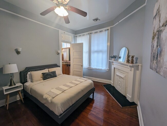 Building Photo - 5107 Dryades St