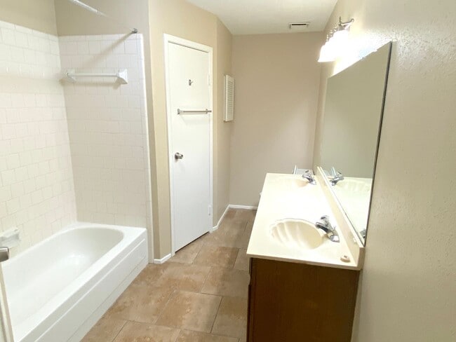 Building Photo - Affordable Duplex