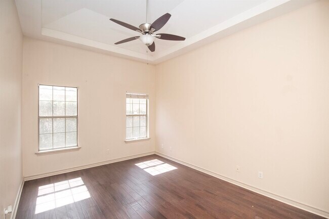 Building Photo - 3003 Edgefield Ct