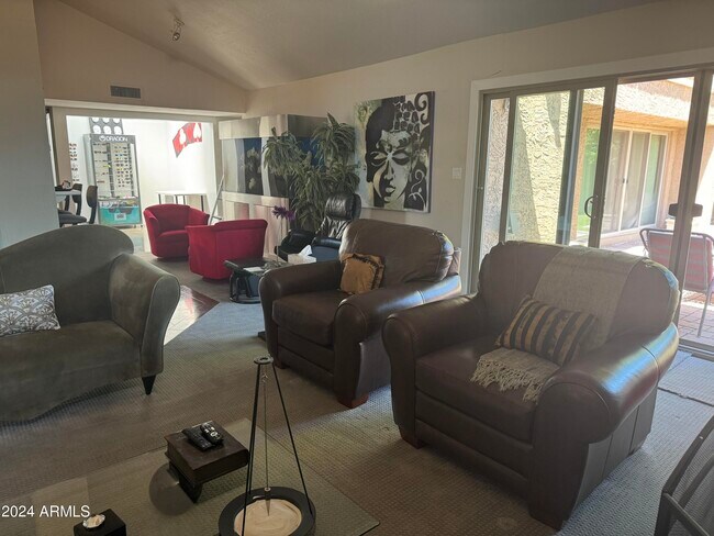 Building Photo - 7908 E Solano Dr