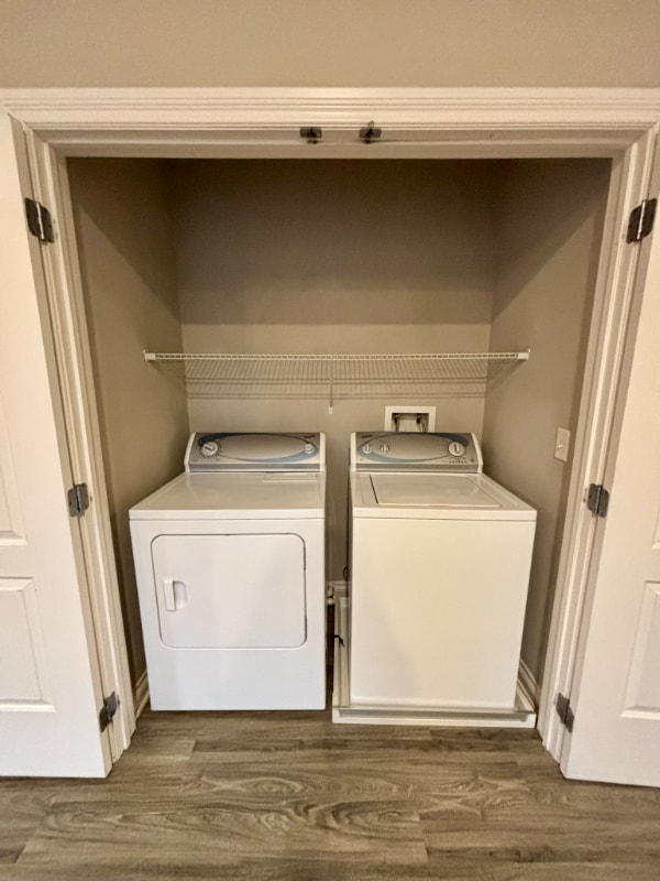 Building Photo - 2493 Sweet Home Rd