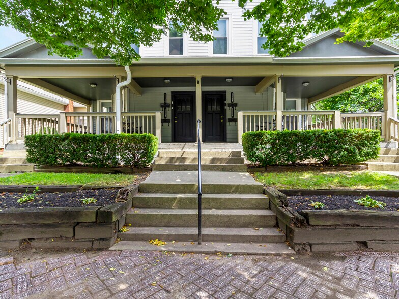 Primary Photo - 1112 Clinton St