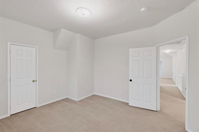 Building Photo - 113 Silver Rock Dr