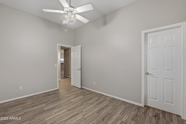 Building Photo - 2033 N 110th Ave