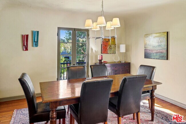 Building Photo - 855 N La Jolla Ave