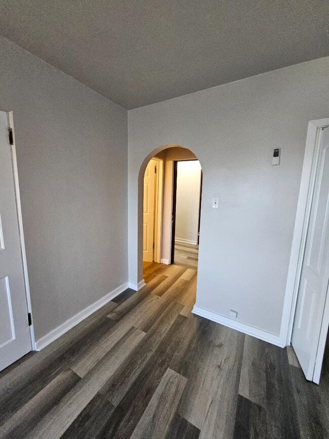 Building Photo - 1525 University Ave