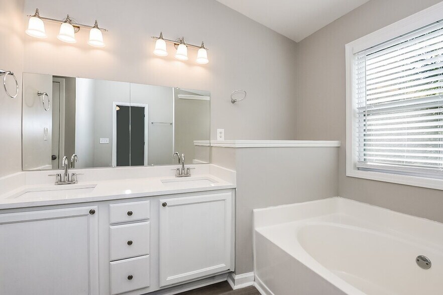 Building Photo - 3985 Abernathy Farm Way NW