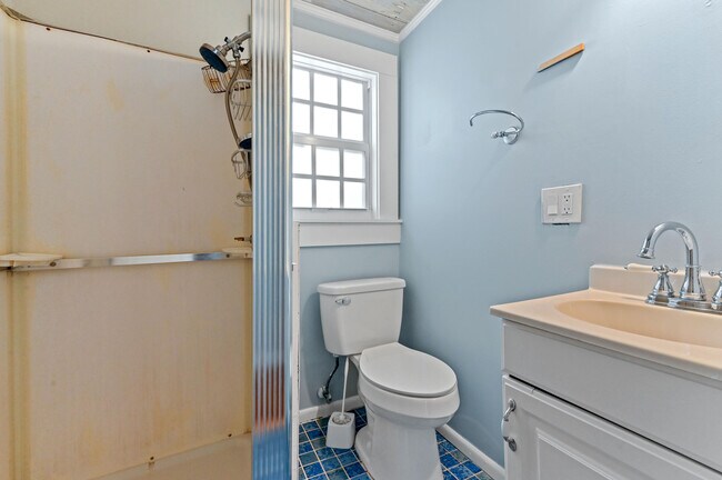 Building Photo - 424 51st St