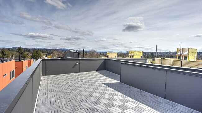 Building Photo - Kitts Verand