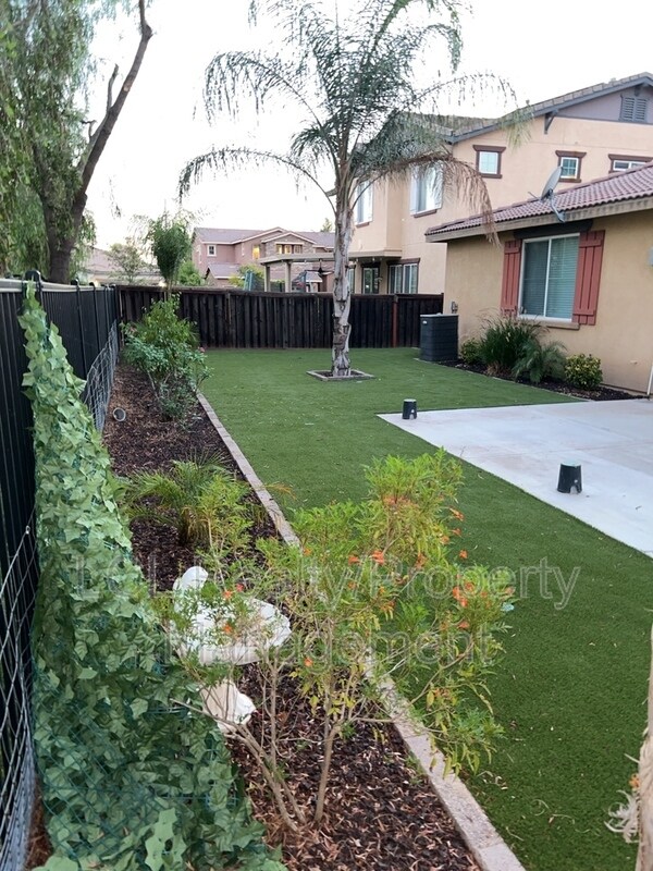 Building Photo - 30364 Skipstone Way