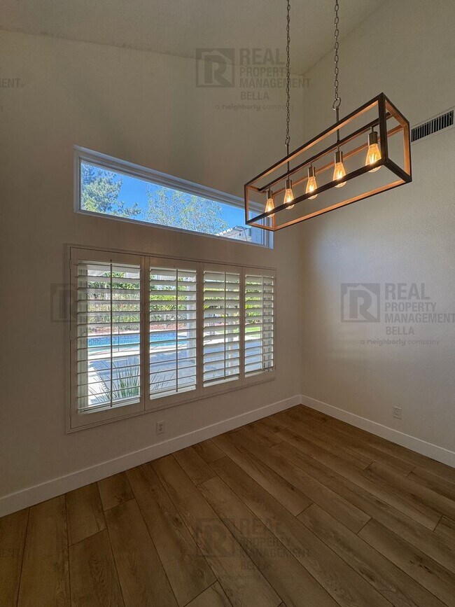 Building Photo - Resort-Style Living in Temecula – Pool Home with Designer Upgrades & 3-Car Garage