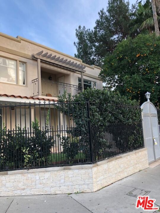 Building Photo - 1254 N Detroit St