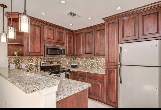 Building Photo - 2503 Bering Dr