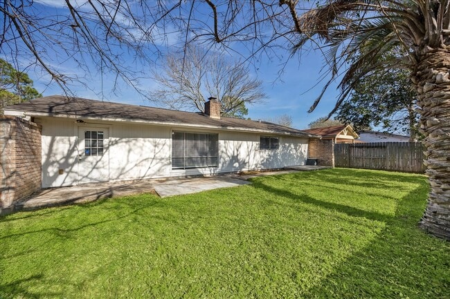 Building Photo - 17138 Barcelona Dr