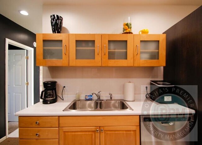 Building Photo - 822 N 50th Ave