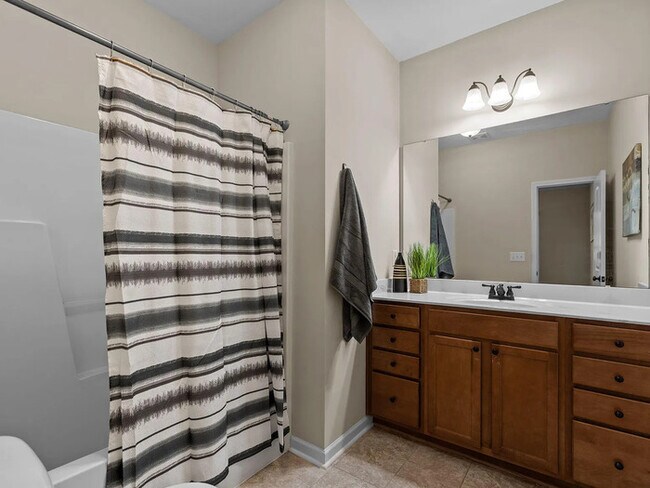 Building Photo - Earn Wealth While Leasing - Like a Homeown...