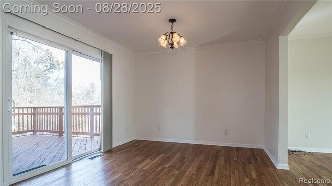 Building Photo - 2479 Somerville Dr