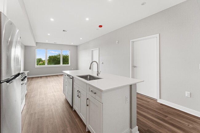 Building Photo - 475 Communipaw Ave