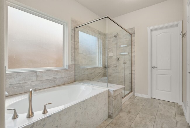 Building Photo - 2425 Village Azalea Dr